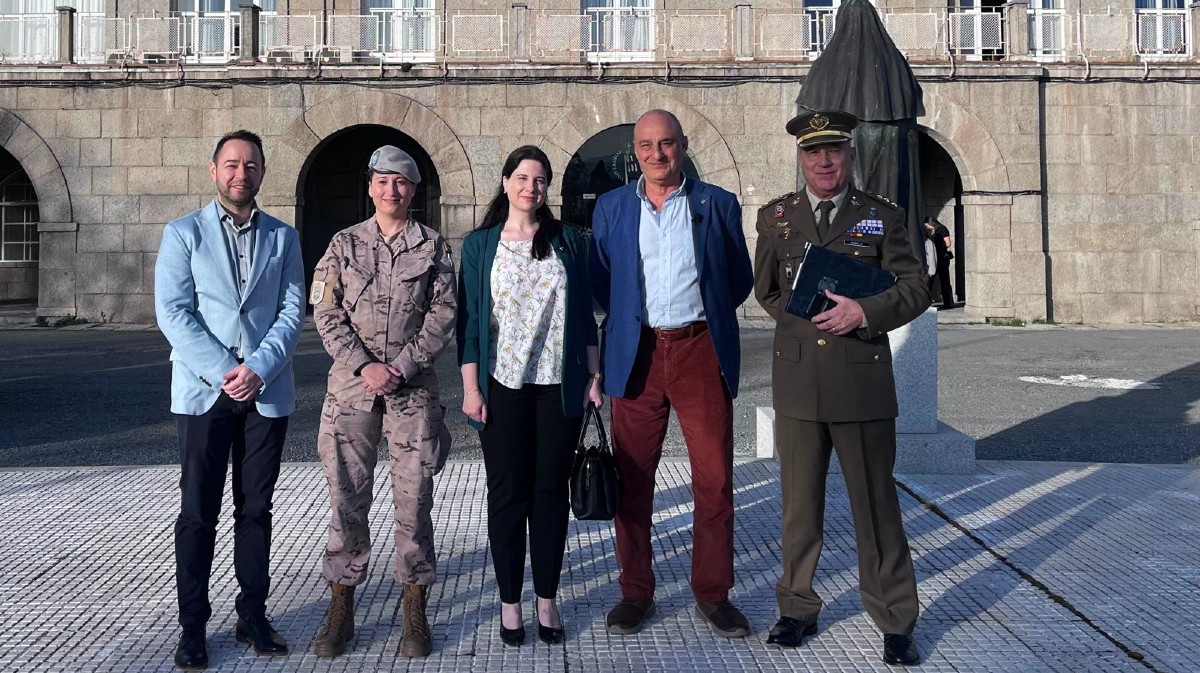 Participantes y organizadores del ciclo de gesti&oacute;n de crisis en la UCAV.