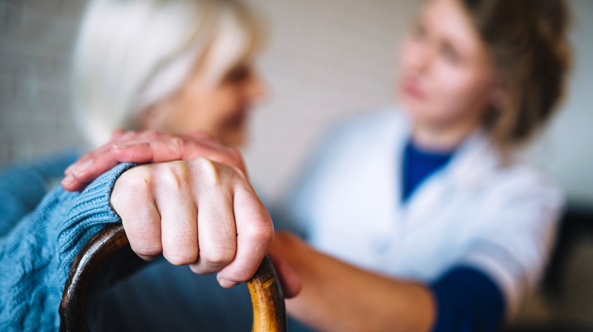 El servicio de ayuda a domicilio en Ávila elimina la lista de espera: ningún usuario pendiente