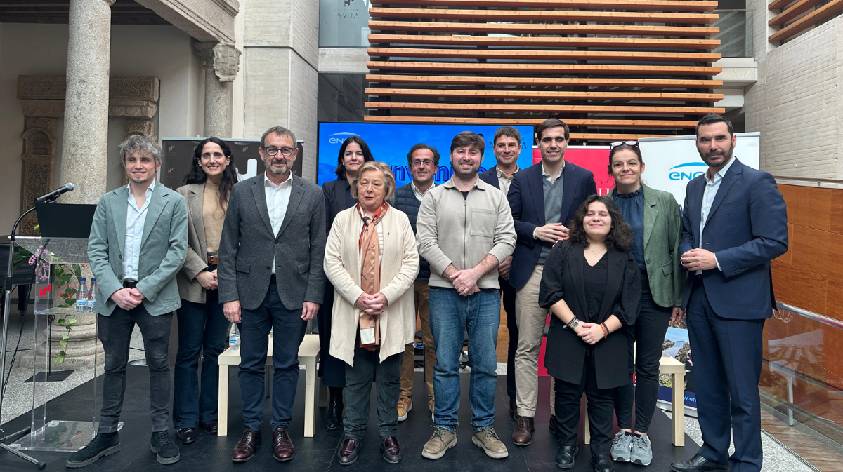 Foto de familia de los representantes institucionales e impulsores del Premio ENGIE-Nebrija.