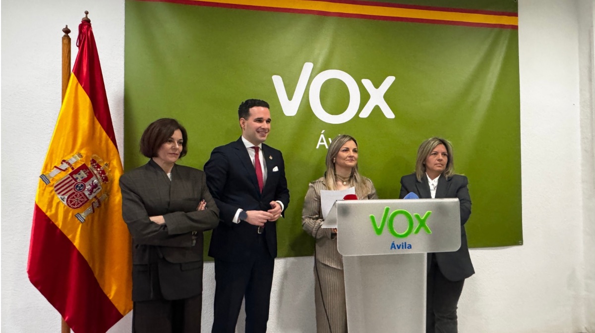 Tras las dimisiones en Vox: “El que quiera estar, fenomenal y el que no, es totalmente libre de dejarlo”