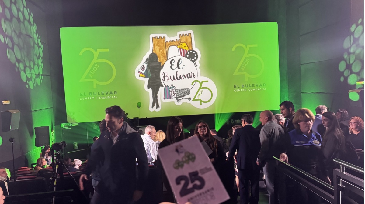 El Centro Comercial El Bulevar cumple 25 años