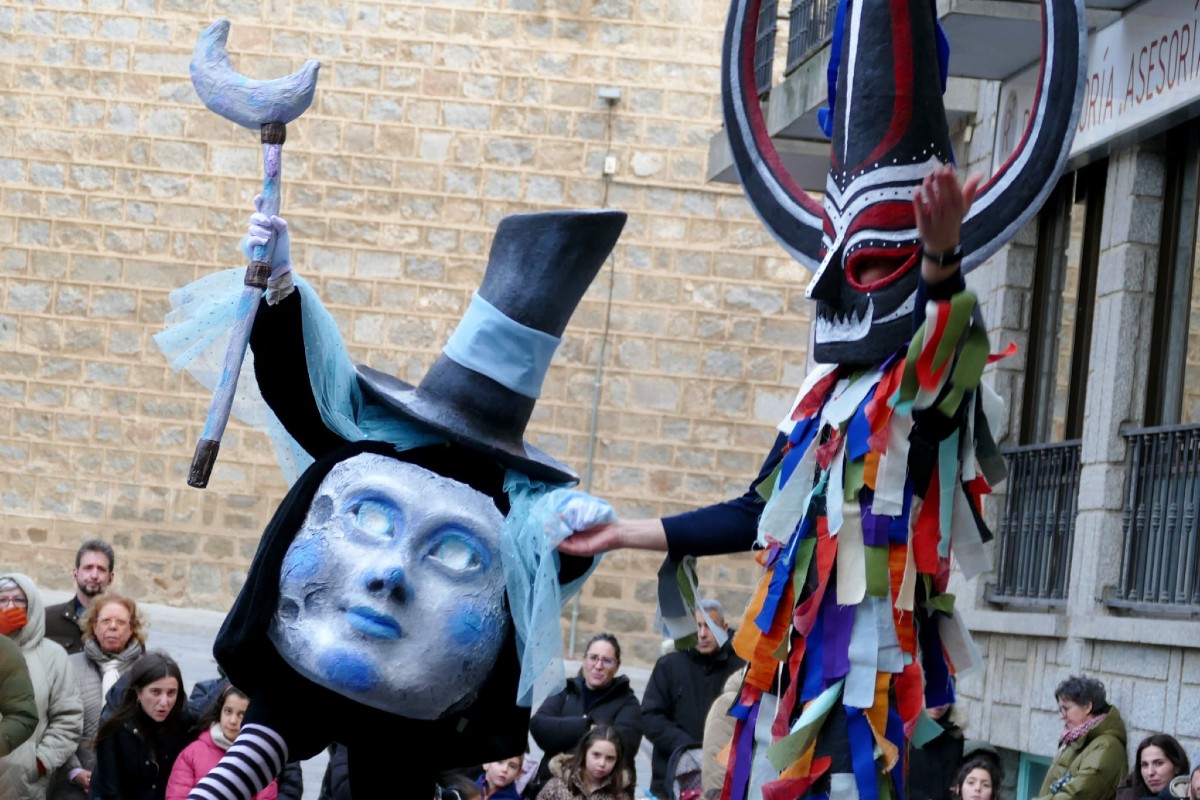 Desfile de las esculturas de la exposición ‘IV Fantasy Show Carnaval-Cosplay’.