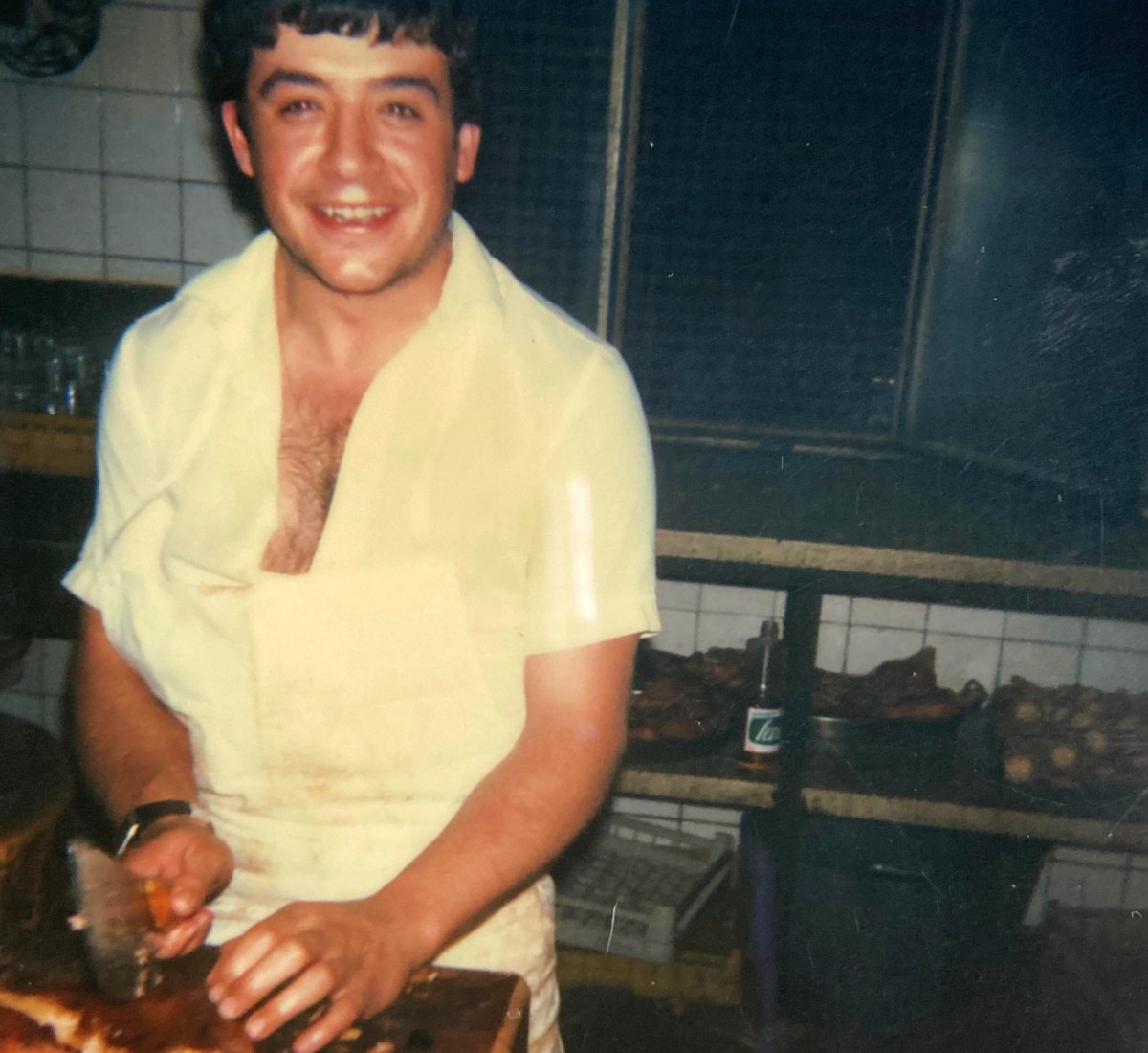 Foto antigua del cocinero Feliciano Guti&eacute;rrez mostrada en su jubilaci&oacute;n.
