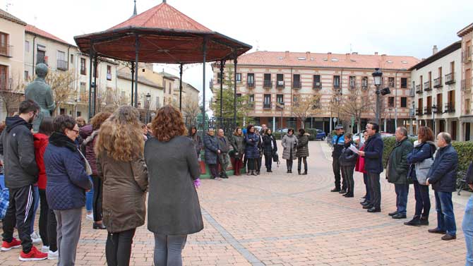 Manifiesto del D&iacute;a de la Mujer en Ar&eacute;valo.