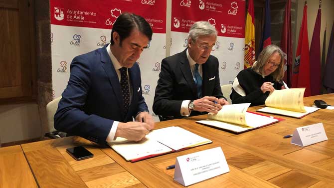Firma del convenio para aprovechar el agua de Las Cogotas para Ávila.