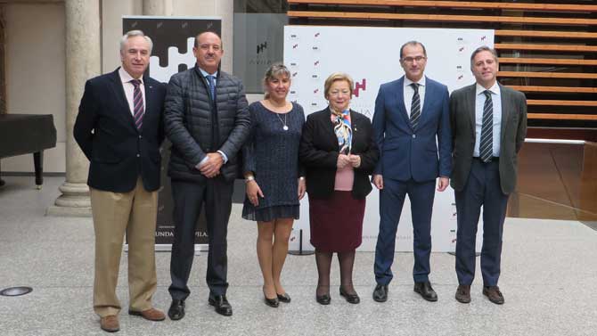 Secretario de la Fundaci&oacute;n &Aacute;vila, Roberto Jim&eacute;nez; presidente de Club Rotary, Miguel Mateo; directora de Faema, Inmaculada Pose; presidenta de la Fundaci&oacute;n &Aacute;vila, Dolores Ru&iacute;z-Ay&uacute;car;  director de zona de &
