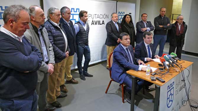 Rueda de prensa del PP para explicar la moción de censura en la Diputación de Ávila.