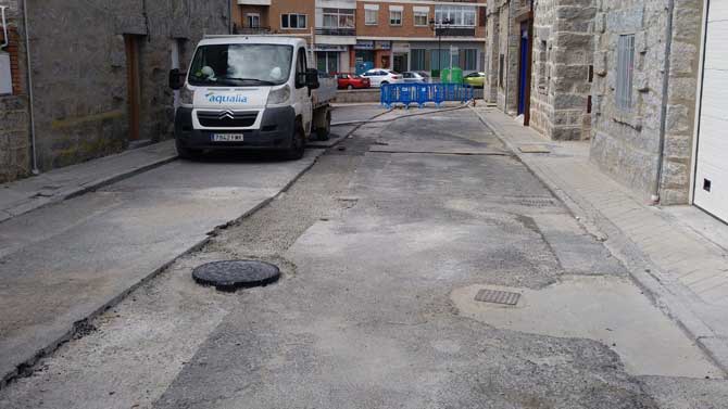 Obras de renovación del abastecimiento en la calle Cristo de las Batallas.