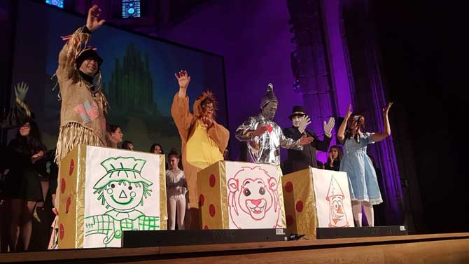 'El mago de Oz' en lengua de signos.