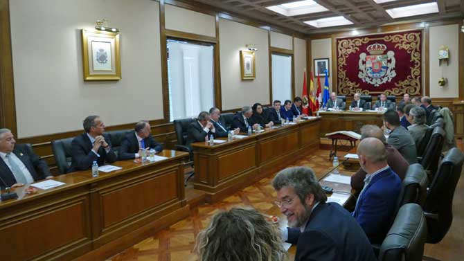 Debate de la moción de censura en la Diputación de Ávila.