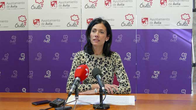 Patricia Rodr&iacute;guez tras la Junta de Gobierno.