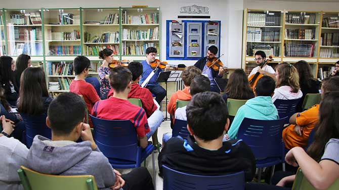 Concierto did&aacute;ctivo del Festival Bocherini en un centro educativo.