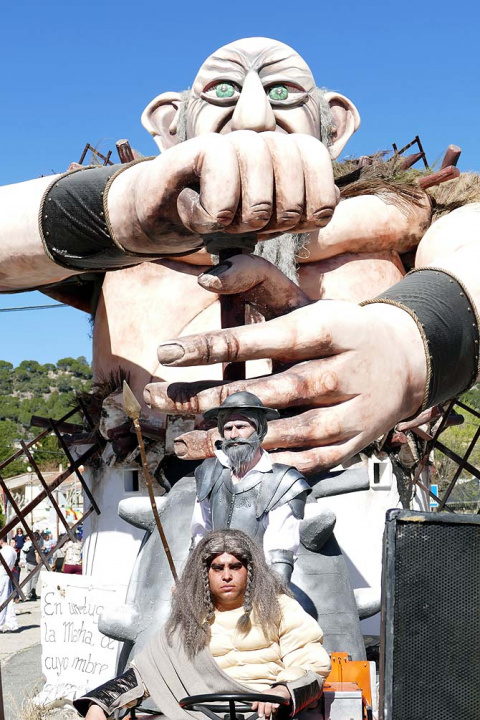 Premio carrozas provincial: 'La locura de Don Quijote'.