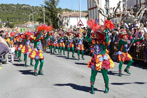Premio local comparsas: '1,2,3, Aqu&iacute; estamos otra vez'.