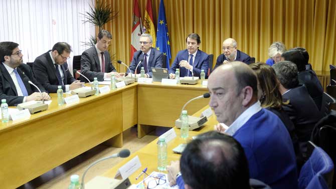 Reunión del presidente de la Junta sobre medidas adoptadas ante el coronavirus.