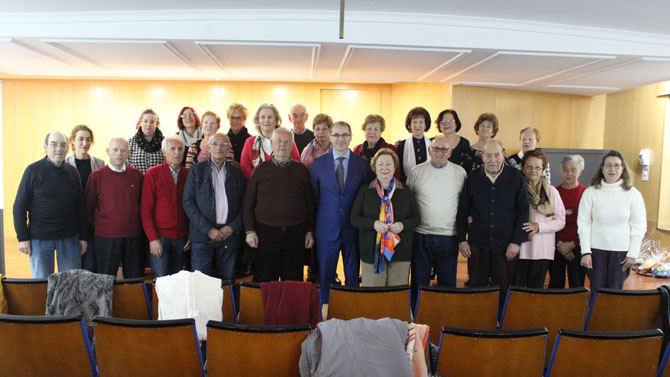 Entrega de diplomas en el Centro de Recreo San Juan de la Cruz.