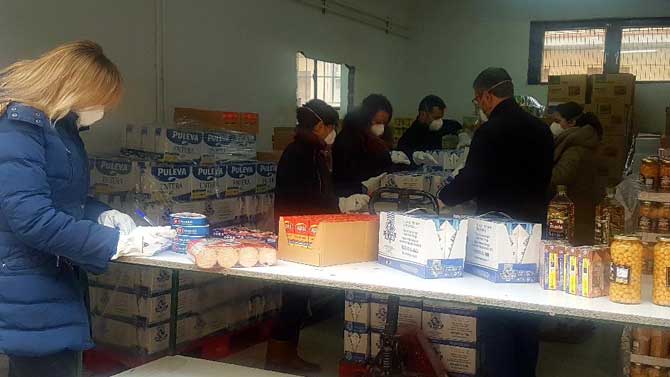Inicio del reparto de alimentos.