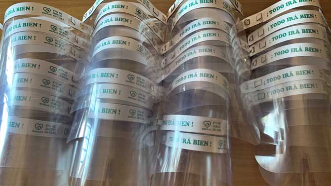 Pantallas para sanitarios elaboradas en Sotillo de la Adrada.