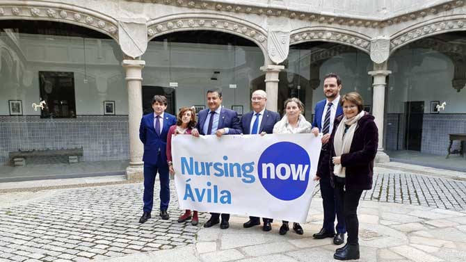 El presidente de la Diputaci&oacute;n con la plataforma Nursing Now.