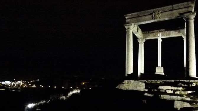 Imagen de archivo de la muralla apagada en 'La hora del planeta'.