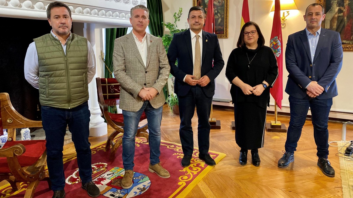 Representantes de Covirán en la Diputación de Ávila.