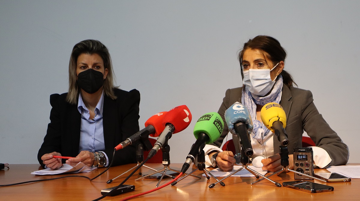 Eva Arias y Yolanda Vázquez durante la rueda de prensa.