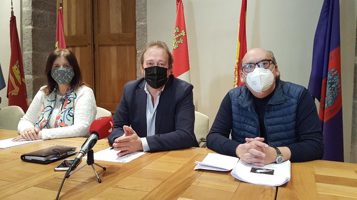 Presentación del recital con motivo del Día Mundial de la Poesía.