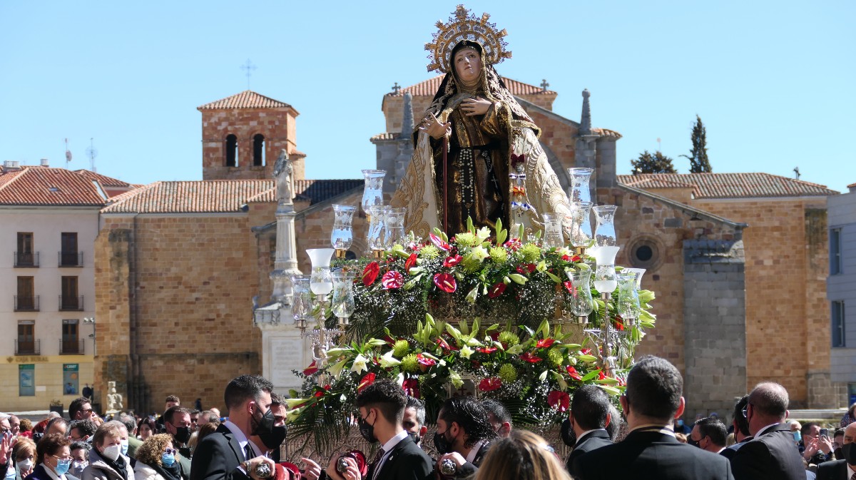 Apertura de la puerta santa y procesión del año jubilar de Santa Teresa 2022.