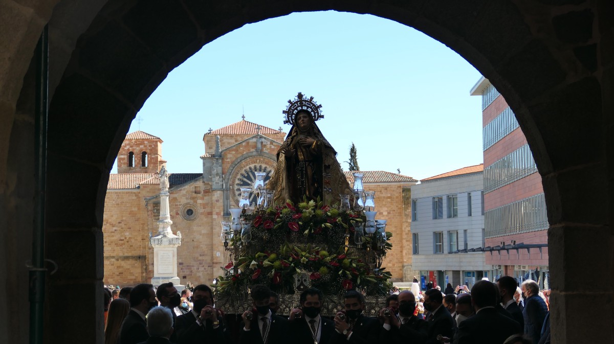 Apertura de la puerta santa y procesión del año jubilar de Santa Teresa 2022.