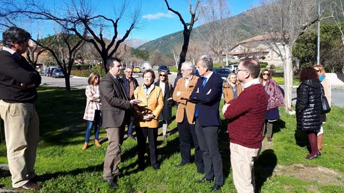 Visita en 2019 a la zona donde se levantará el nuevo centro de salud de Sotillo.