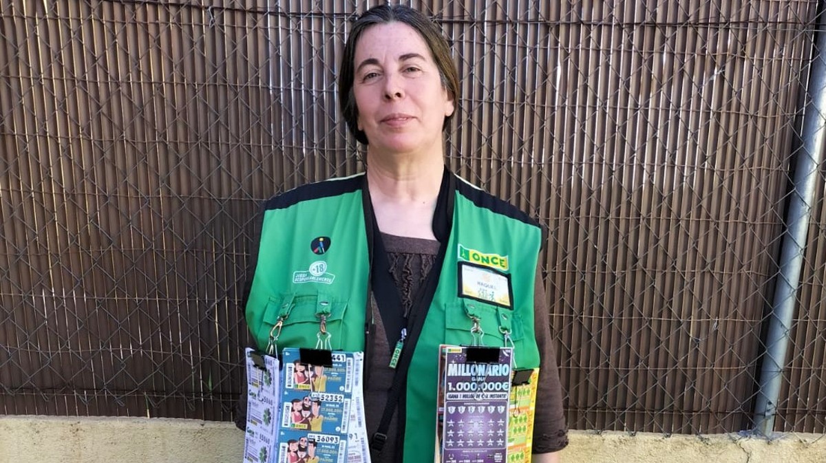 Raquel Martín Vilariño, vendedora de ONCE en La Adrada y Sotillo de la Adrada.