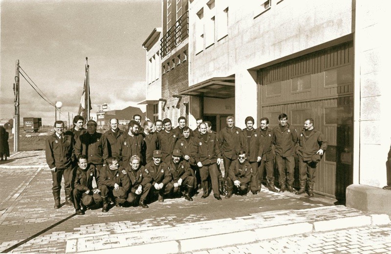 24. Cuerpo de Bomberos de Ávila en la inauguración del nuevo parque en la Calle Jorge Ruiz de Santayana, 1996. Foto de archivo.