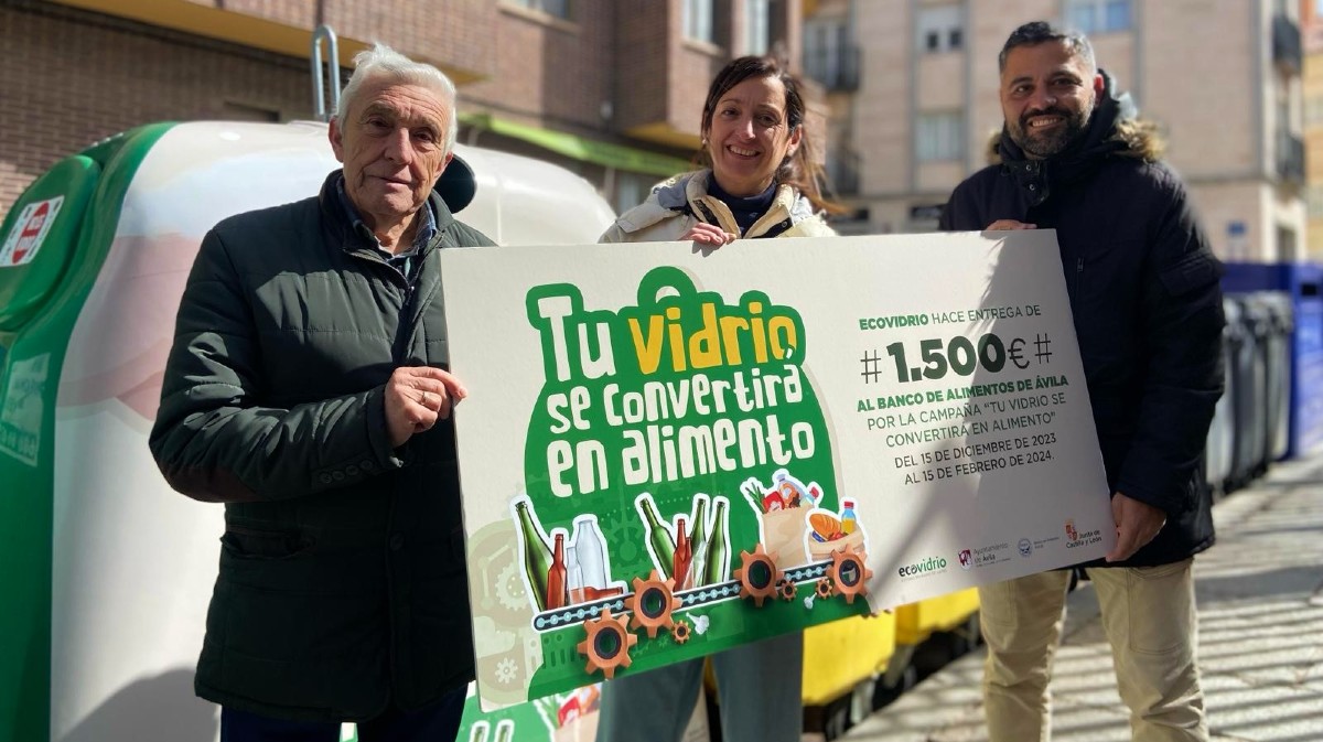 Entrega del cheque de la campaña de reciclado de vidrio al Banco de Alimentos.