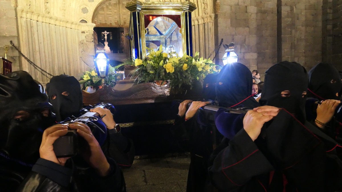 Procesión de la Pasión y Santo Entierro del Viernes Santo.