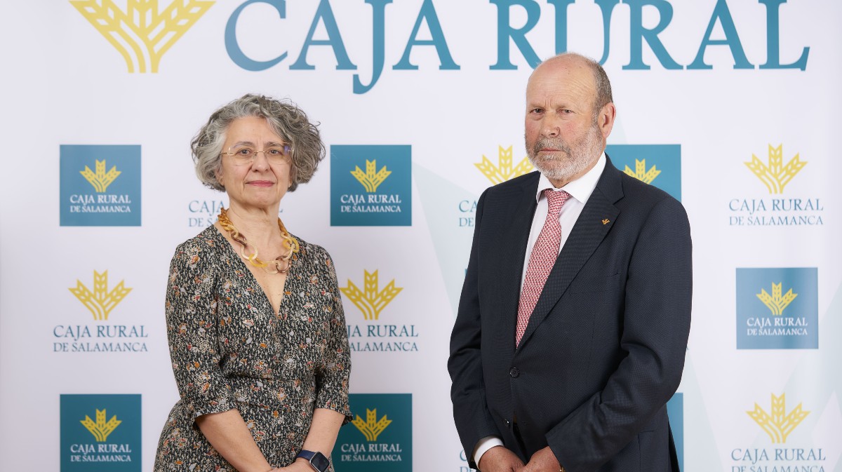 Isabel Martín Arija, directora general de Caja Rural de Salamanca, y Ernesto Moronta, presidente de Caja Rural de Salamanca.