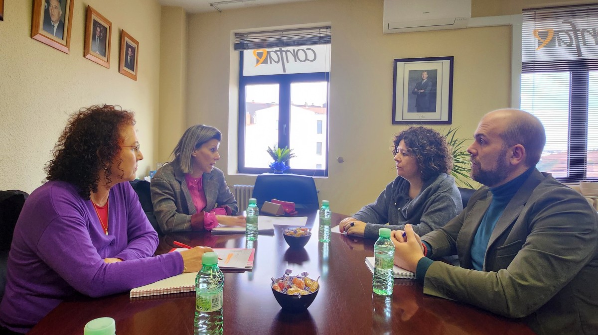 Reunion  del PSOE con CEOE.