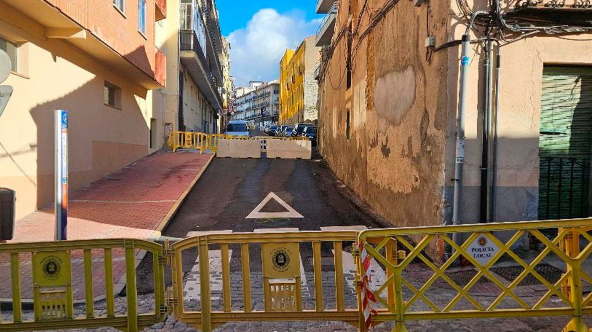Calle Fray Luis de San José cortada/ @Emerencias_avila