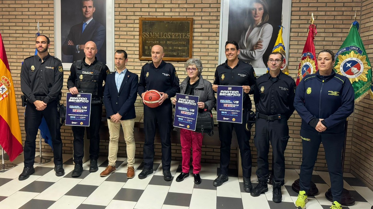 Presentación del partido de baloncesto solidario, la semana pasada.