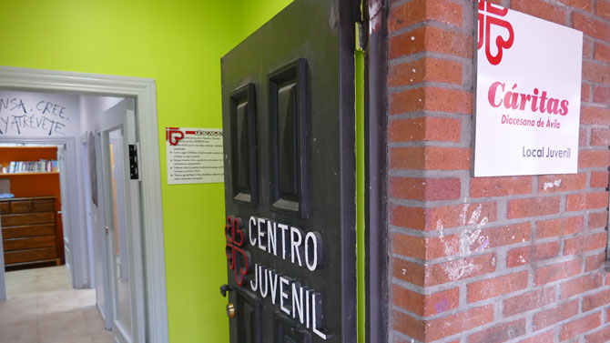 Centro juvenil de C&aacute;ritas.
