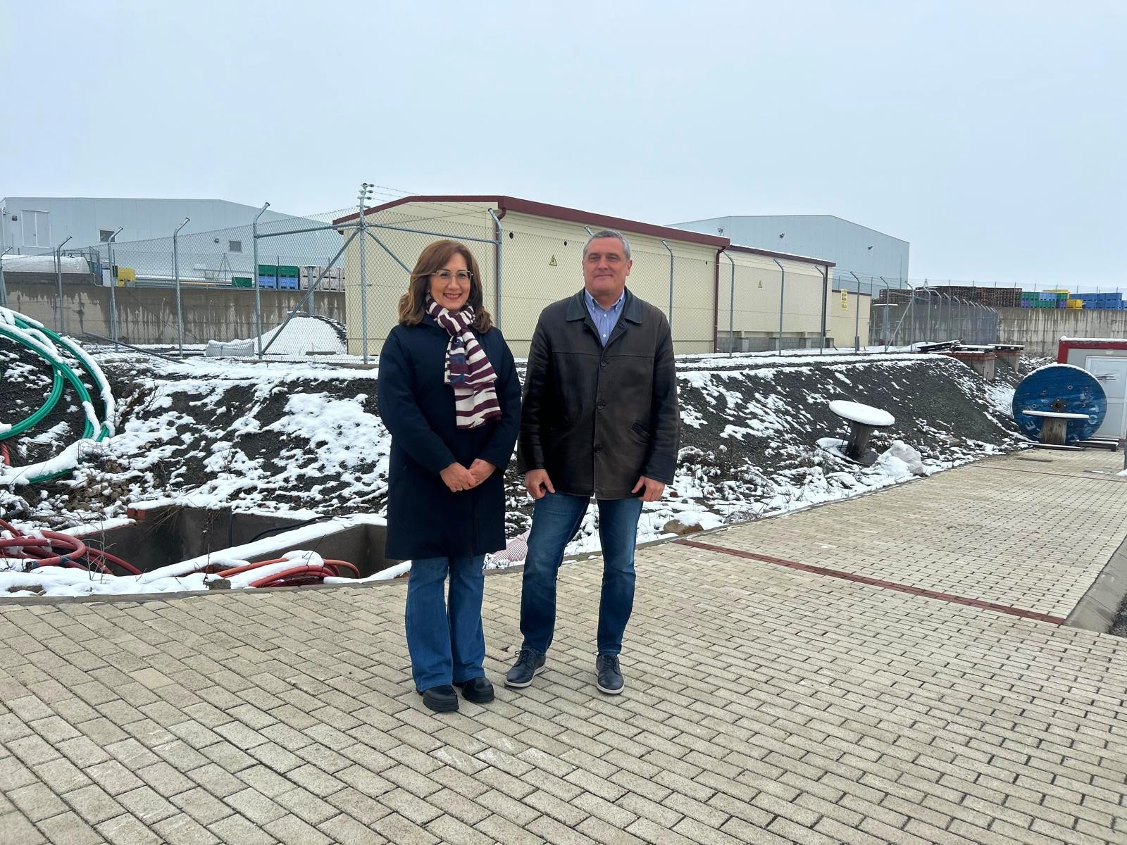 Candidatos de Por &Aacute;vila ante las obras de la subestaci&oacute;n del pol&iacute;gono de Vicolozano.,