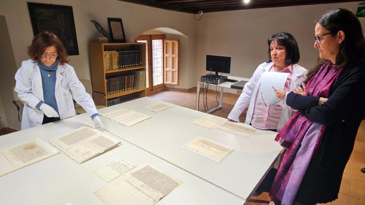 El Archivo Municipal de &Aacute;vila exhibe el decreto de expulsi&oacute;n de los jud&iacute;os de 1492.