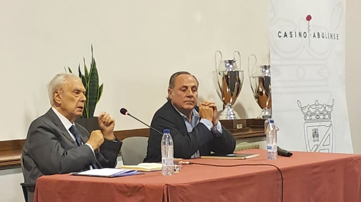 Javier Rupérez alerta del cambio estructural del orden global ante lo “imprevisibilidad” de Trump