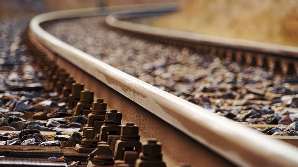 El Comité de Empresa de Adif pide compromisos para corregir el deterioro del tren en Ávila