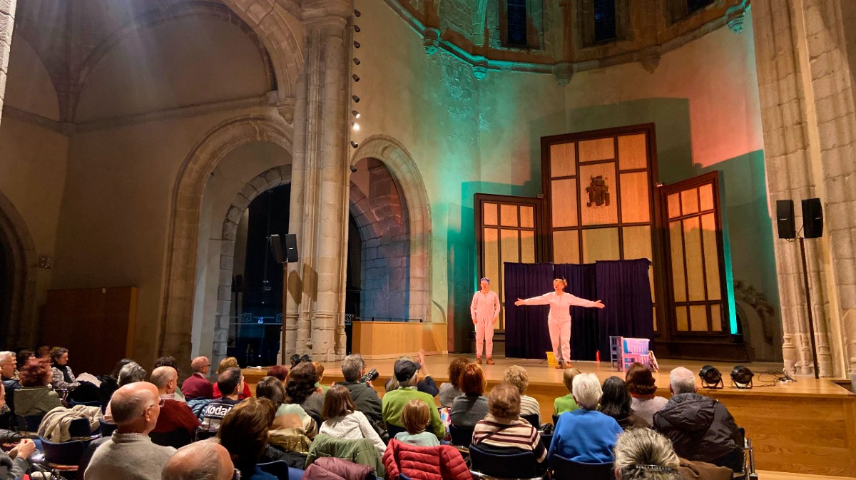 El teatro abre la programación municipal del Día de la Mujer