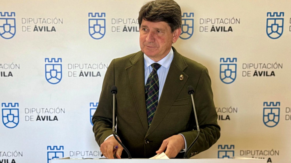 S&aacute;nchez Mes&oacute;n explica los acuerdos de la Junta de Gobierno.