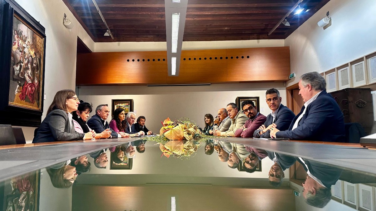 Reuni&oacute;n del PP con representantes del sector de la construcci&oacute;n.