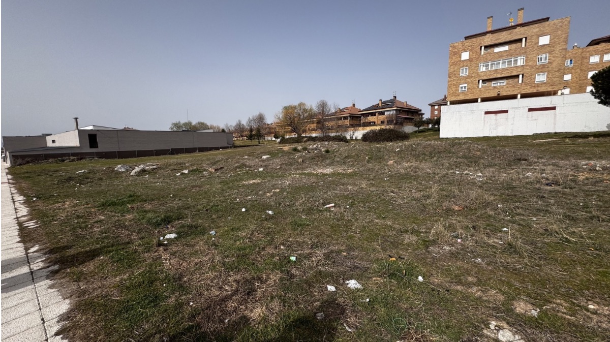 Parcela en la que se iba a construir el centro de salud de Las Hervencias.