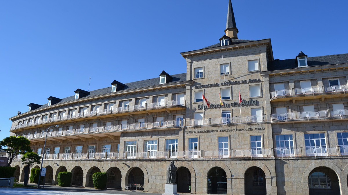 Universidad Cat&oacute;lica de &Aacute;vila.