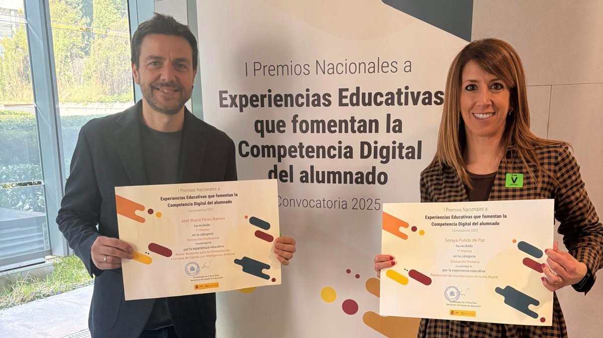 Jos&eacute; Mar&iacute;a P&eacute;rez Ramos y Soraya Pulido de la Paz, galardonados en los Premios Nacionales a Experiencias Educativas.