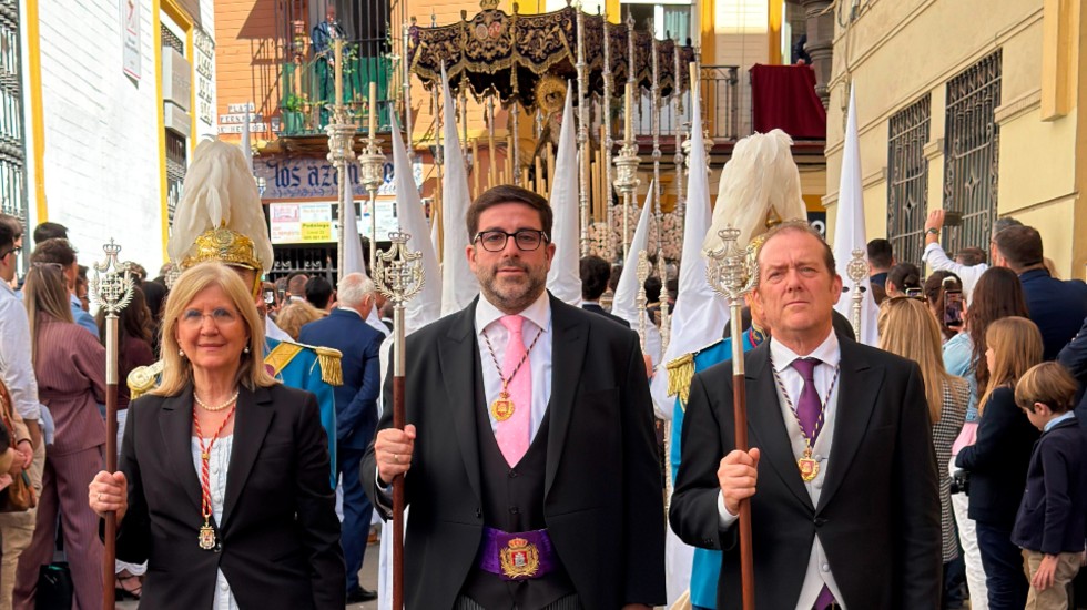 Ávila y Sevilla refuerzan su hermanamiento ante la Virgen de la Soterraña